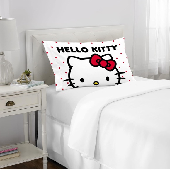 Hello Kitty Satin Pillowcase NEW - Picture 4 of 6